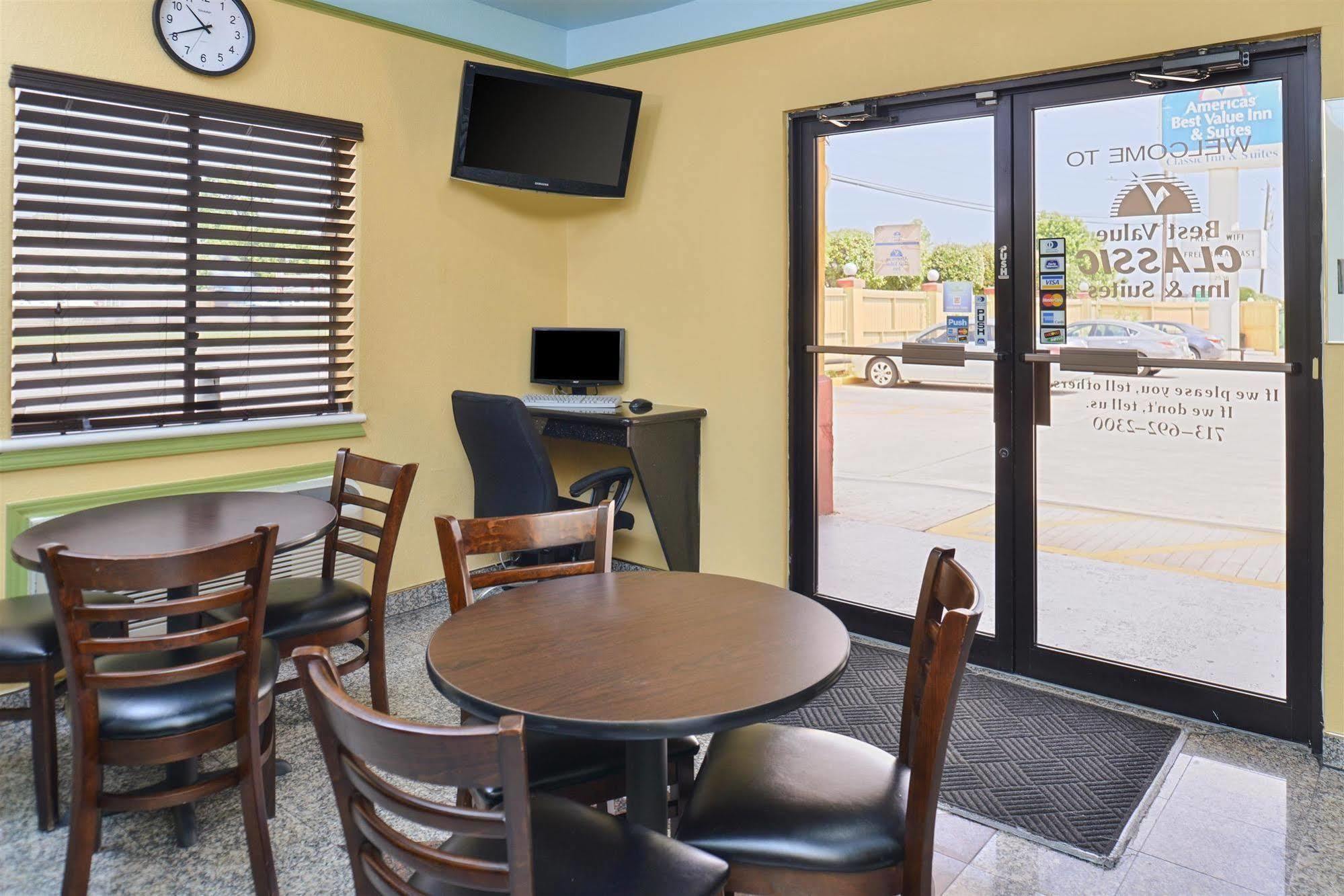 Americas Best Value Inn Downtown Houston Exterior photo