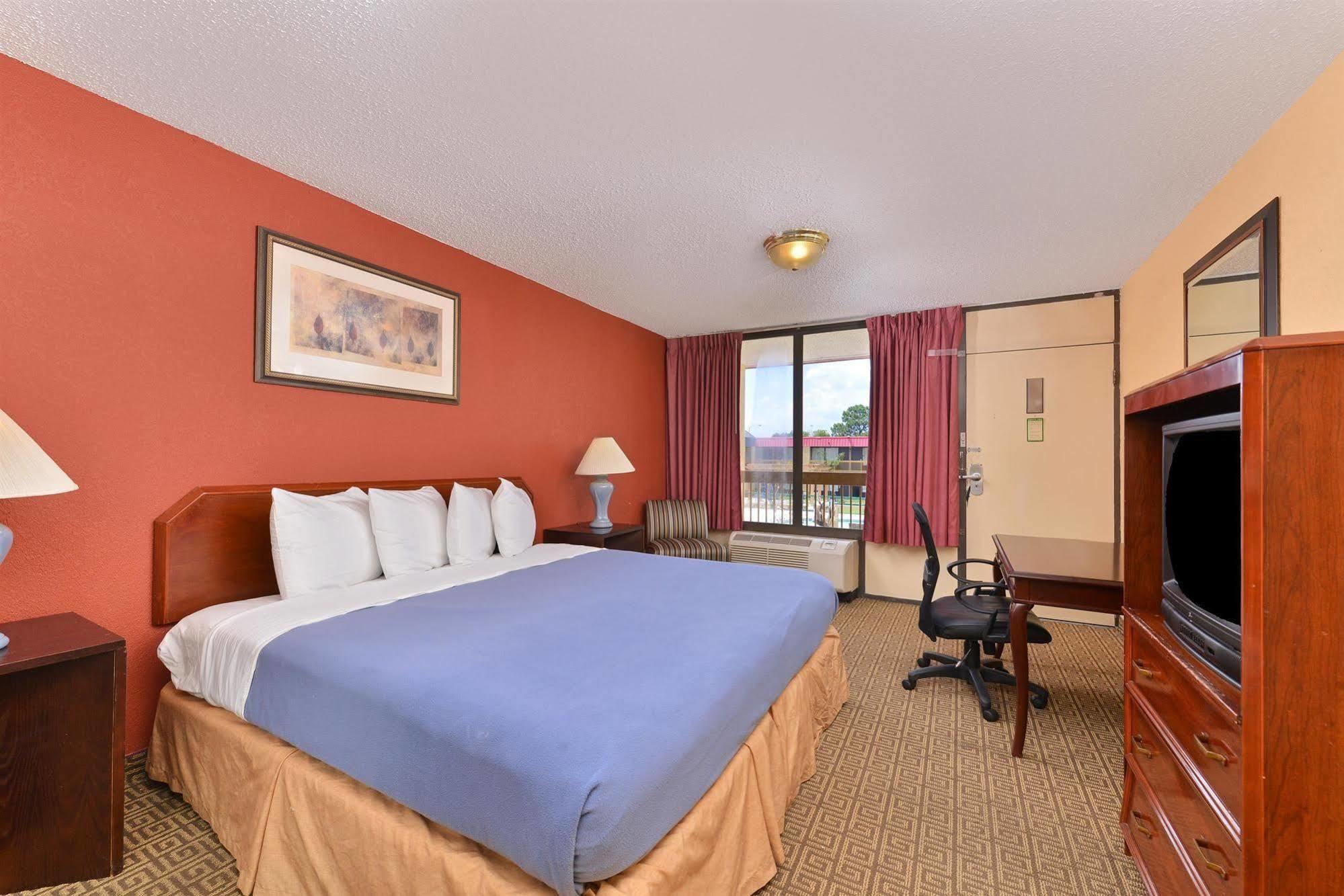 Americas Best Value Inn Downtown Houston Exterior photo
